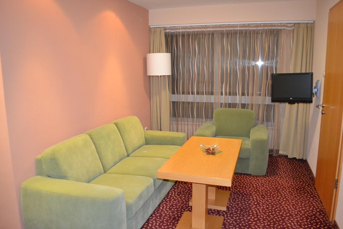Hotel Debreceni Postas Udulo Exteriér fotografie
